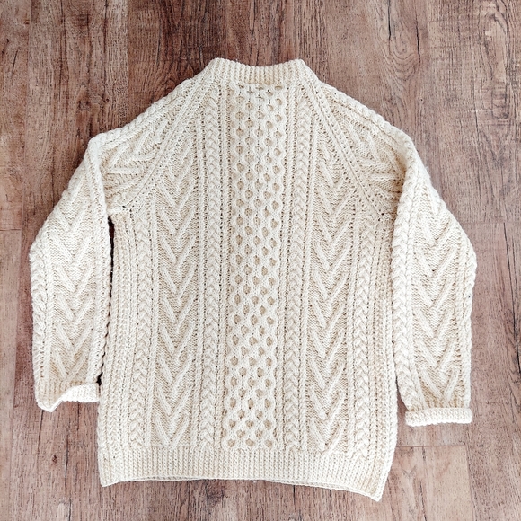 Vintage Gaeltarra Cardigan Made in Ireland Cream Sz 40 - Picture 6 of 10